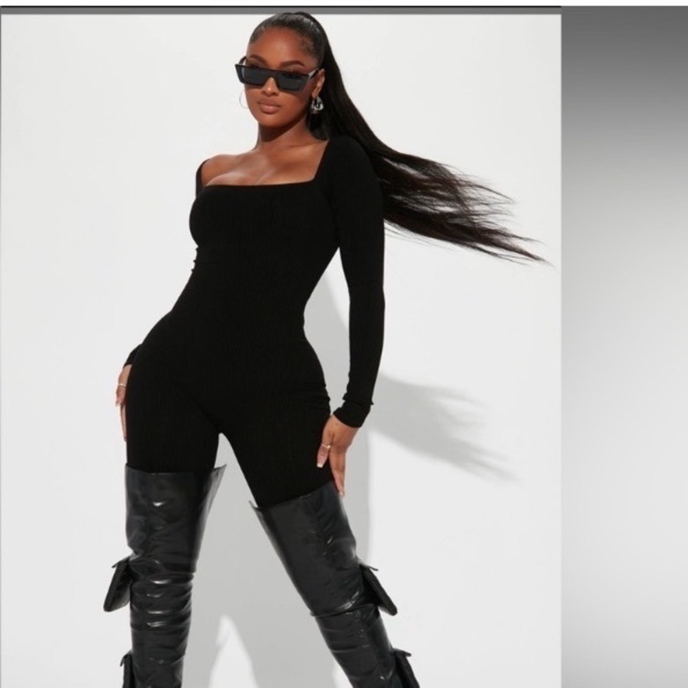 Fashion Nova Jocelyn Snatched Jumpsuit Black Long Sleeve Square Neck Ribbed Sz S